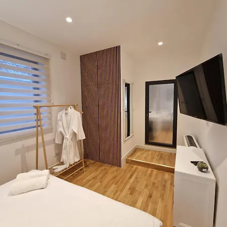 Rokebea Luxury ブラショフ