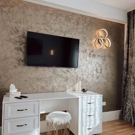 Rokebea Luxury