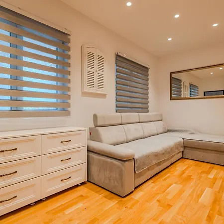Rokebea Luxury Apartment Brasov