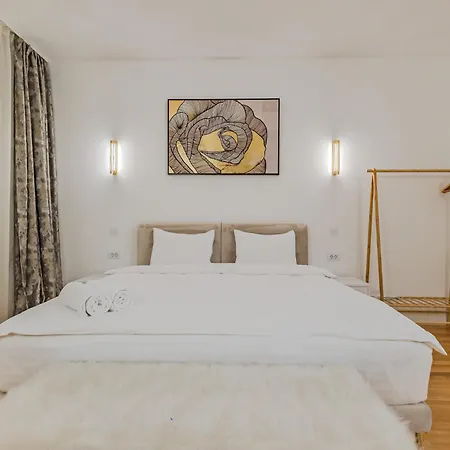 Rokebea Luxury * Brasov